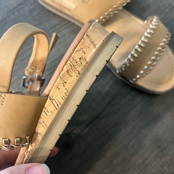 Size 7.5 gold and cork sandals - Picture 3 of 4